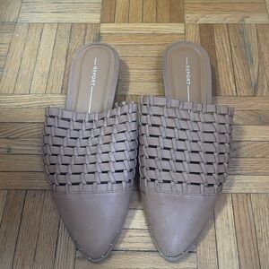 Report Women's Tan Woven Mules